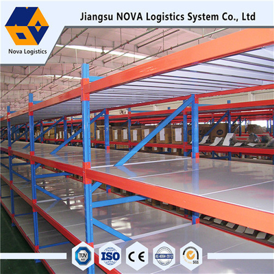 Mittelschwere Regale mit langer Spannweite von Nova Logistics